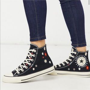 New Embroidered Converse🌹
